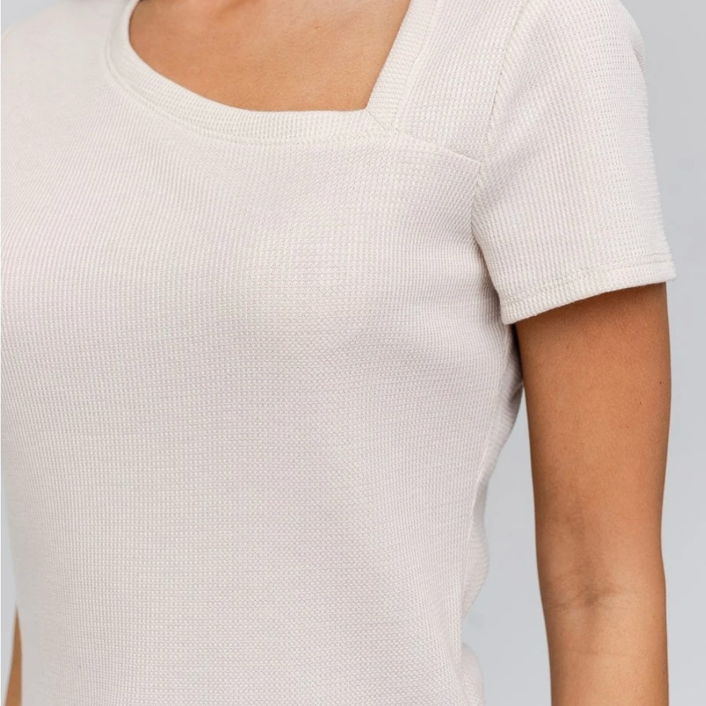 Gilli Women's Large Beige Asymmetrical Top